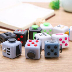 Alternative view of Fidget cube | zwart - rood