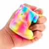 Rainbow Cheese Squishy – Zachte Stressbal Fidget Toy – Slow Rising – Regenboog - Afbeelding 3